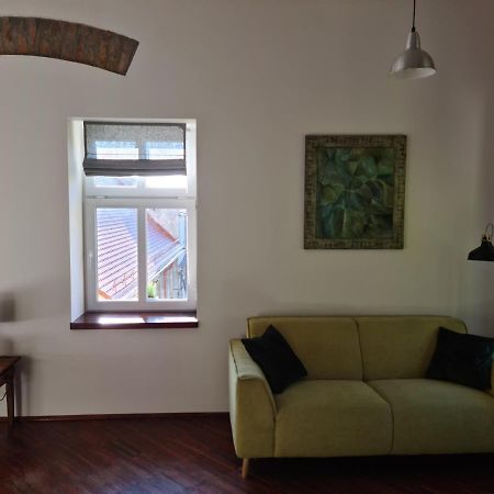 Apartamento Apartament W Starej Szkole Srebrna Góra Exterior foto