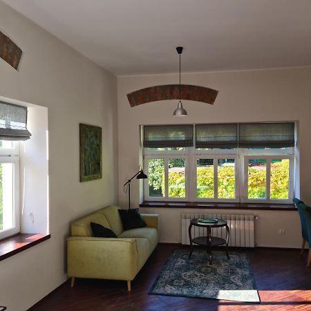 Apartamento Apartament W Starej Szkole Srebrna Góra Exterior foto