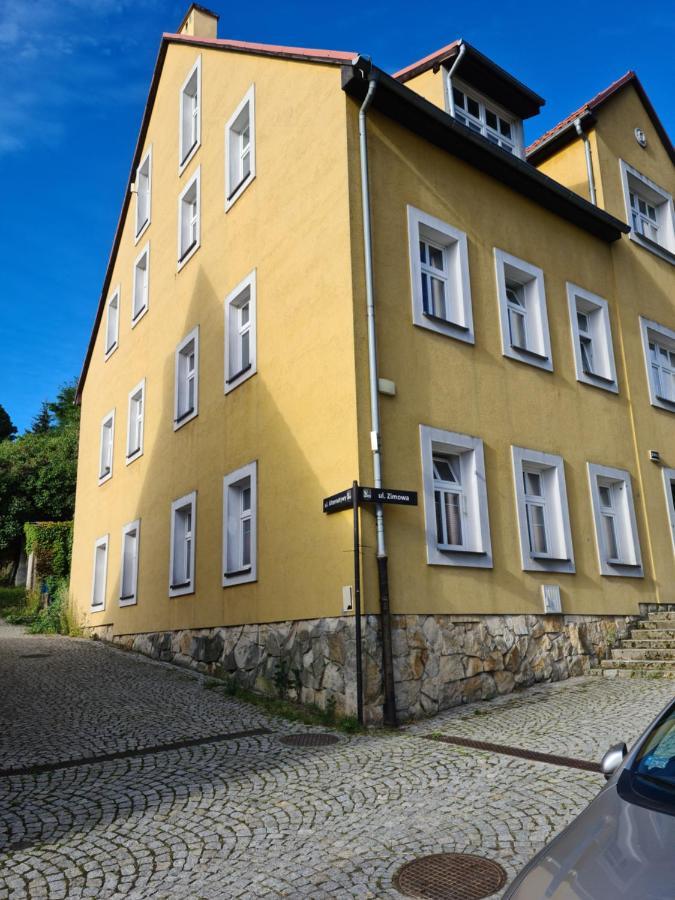 Apartamento Apartament W Starej Szkole Srebrna Góra Exterior foto