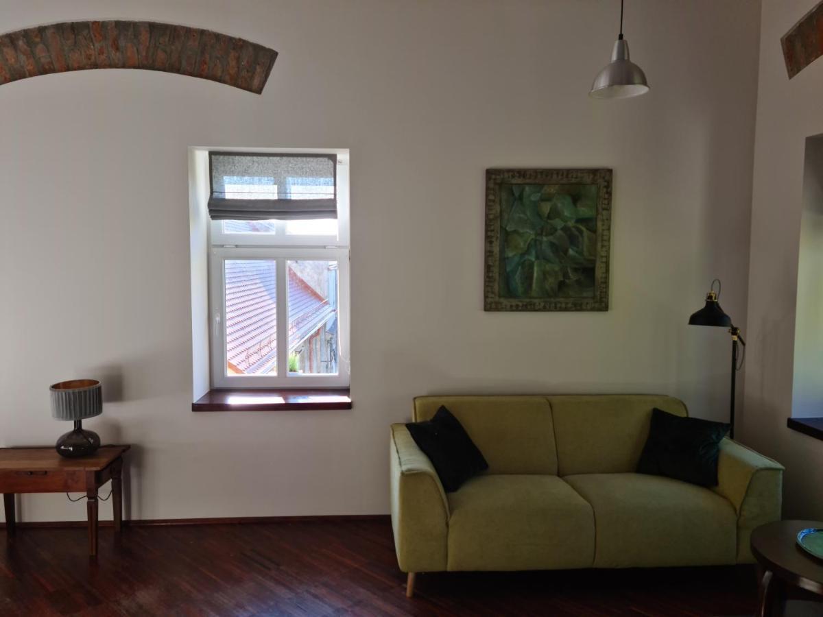 Apartamento Apartament W Starej Szkole Srebrna Góra Exterior foto