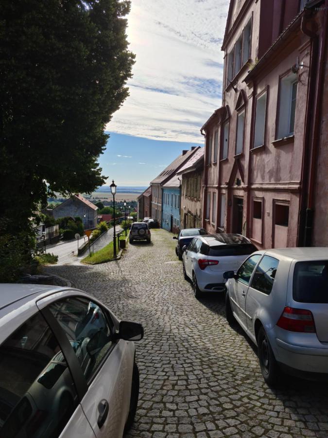 Apartamento Apartament W Starej Szkole Srebrna Góra Exterior foto