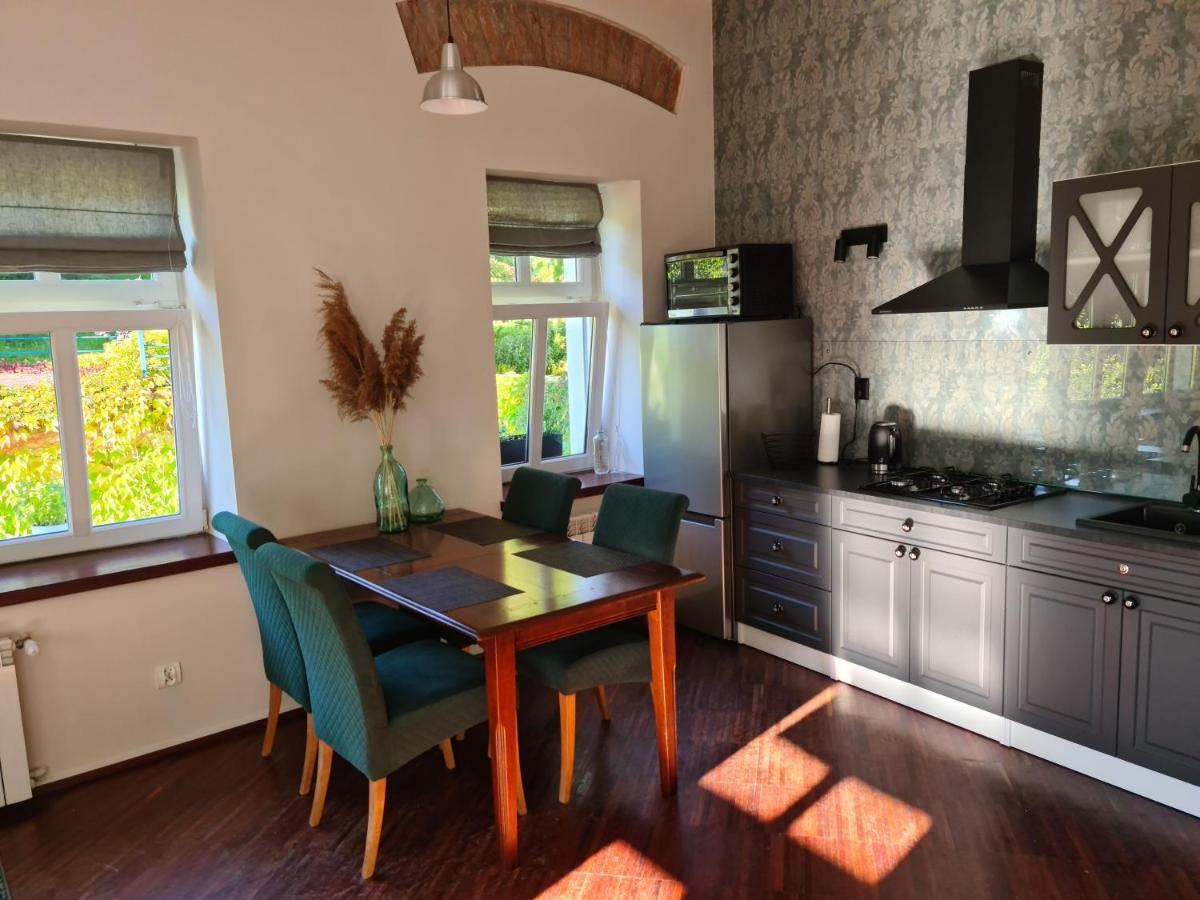 Apartamento Apartament W Starej Szkole Srebrna Góra Exterior foto